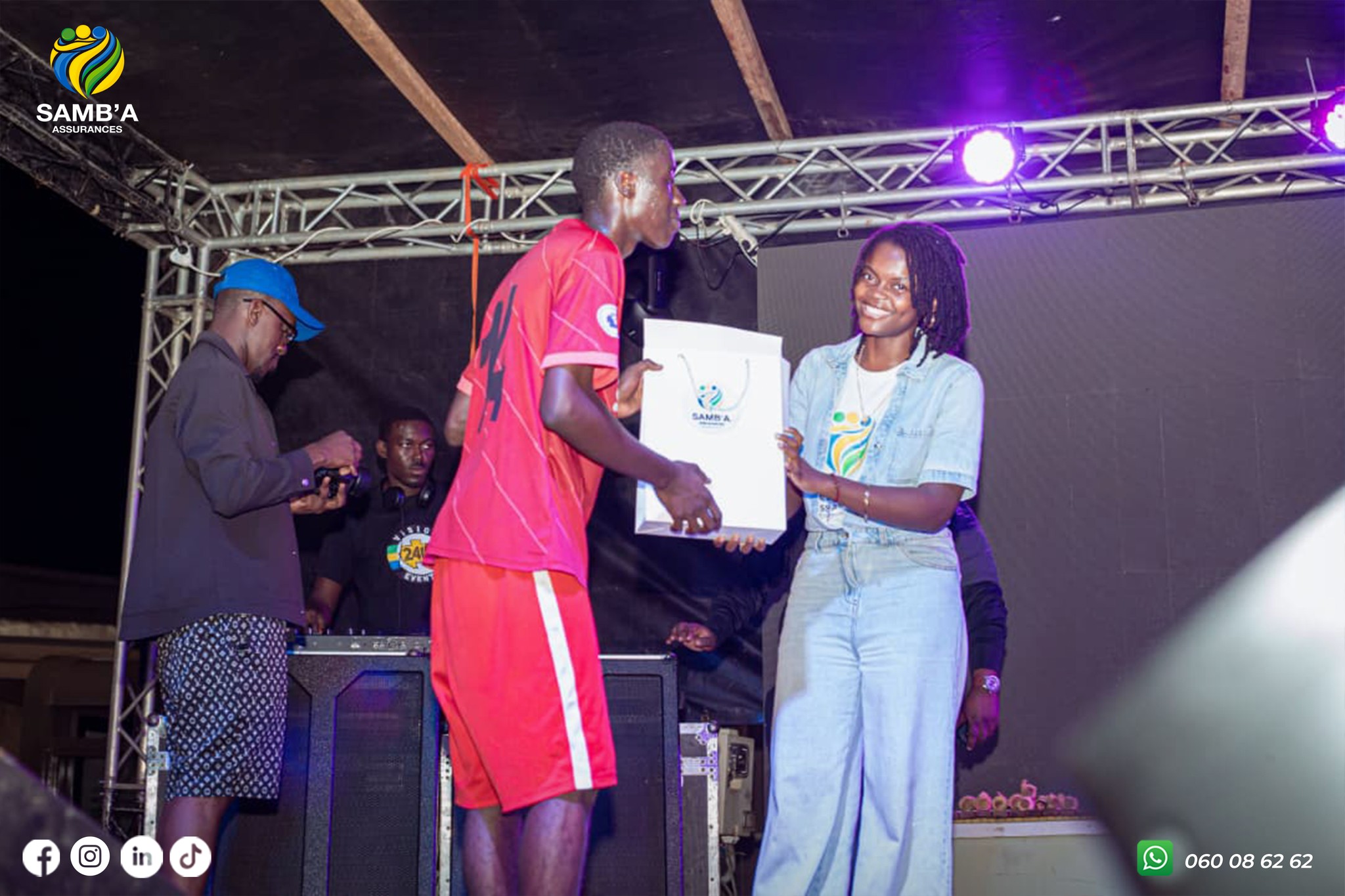 Mobirise Website Builder